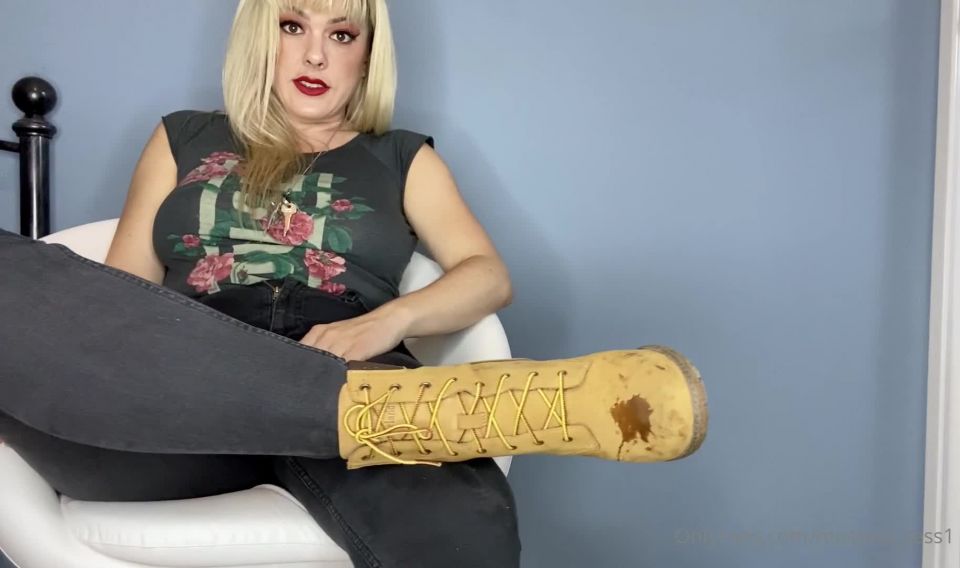 Onlyfans - Señora Tess - amante tess1 - amanteSer un lamebotas para Diosa Me encanta Mi calzado para que sus habilidades de limpieza necesitan ser - 21-06-2020