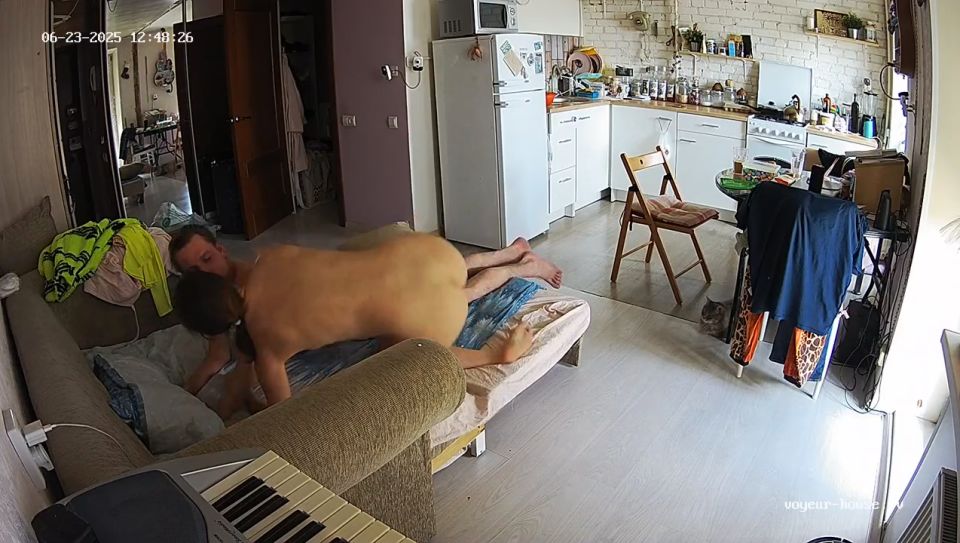 Voyeur - Casa - Rachel Ross Sexo en Couch 02.07.2025 Cam 2 720P - Amateur