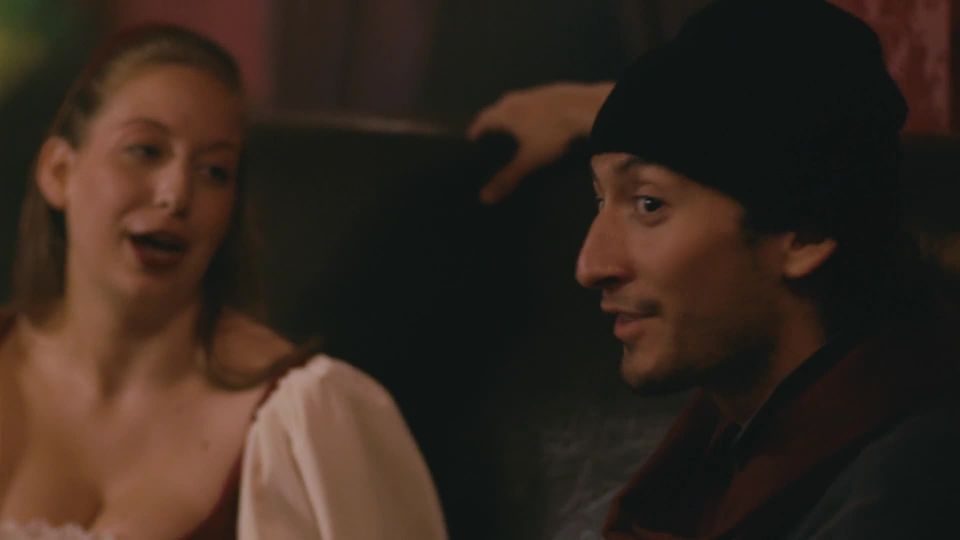 Athena Lundberg, Baelyn Neff, Sharon Hinnendael - Besos extraños (2010) HD 1080p - (Celebridad porno)