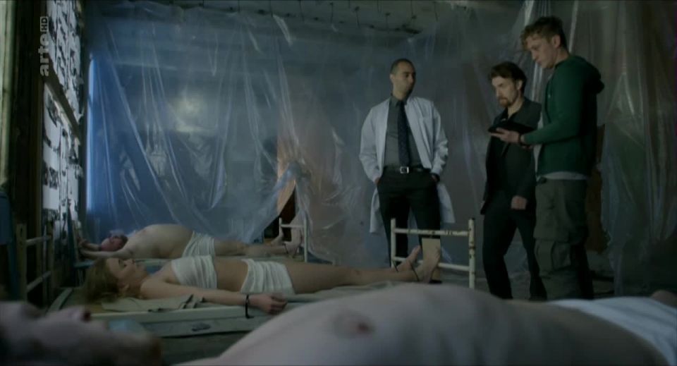 Chloe Petit - Transferts s01e04 (2017) HD 720p!!!