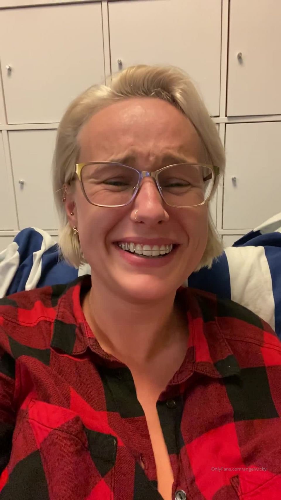 Ángel Wicky Newbraceletsmegafunnyx