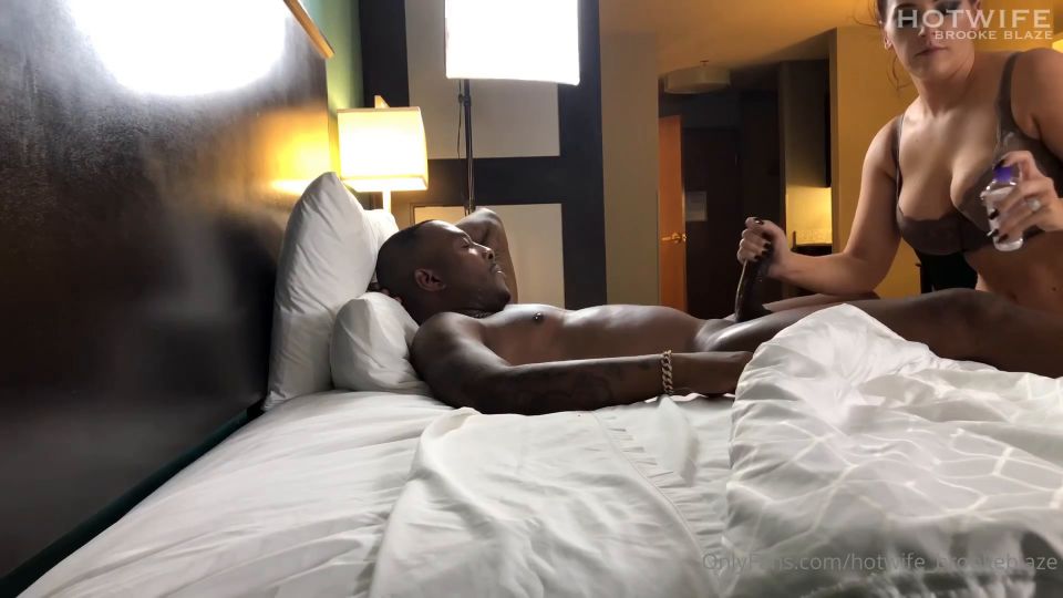 hotwife brookeblaze Hotboy (multi-view) 44 min    Let me know what you think abo