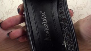 [GetFreeDays.com] Gloria - Punishment for the Dirty Photographer POV foot smelling