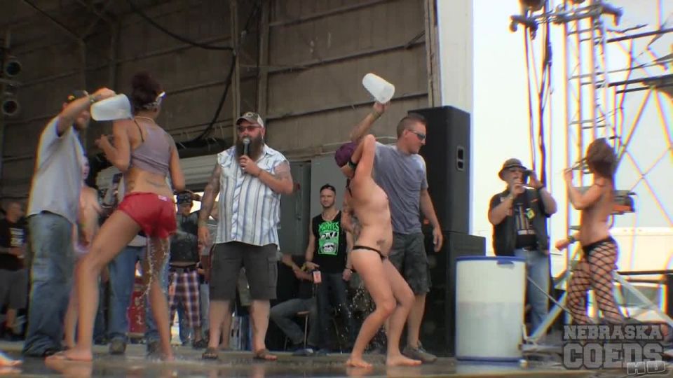 Super caliente Sproty Biker Chick Concurso en el 2015 Abate de Iowa Freedom Rally Flaco!