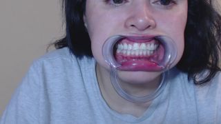 PrincessDi - Dientes y Drool