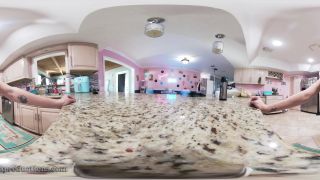 Ginarias Aventuras Gigantesa – VR 360 Usted está preparado para ser comido por la Amazonia Gigante Vanessa Rain.