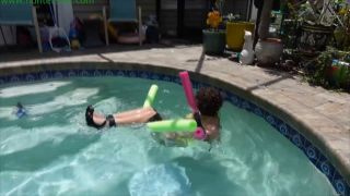 7196 tapeboundswimming hd- 04