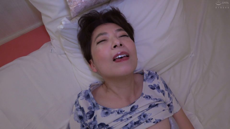 [FHD/SD] EMBM-042 クチュクチュ音を響かせ痙攣 イキ狂う欲求不満な美熟女の全力オナニー