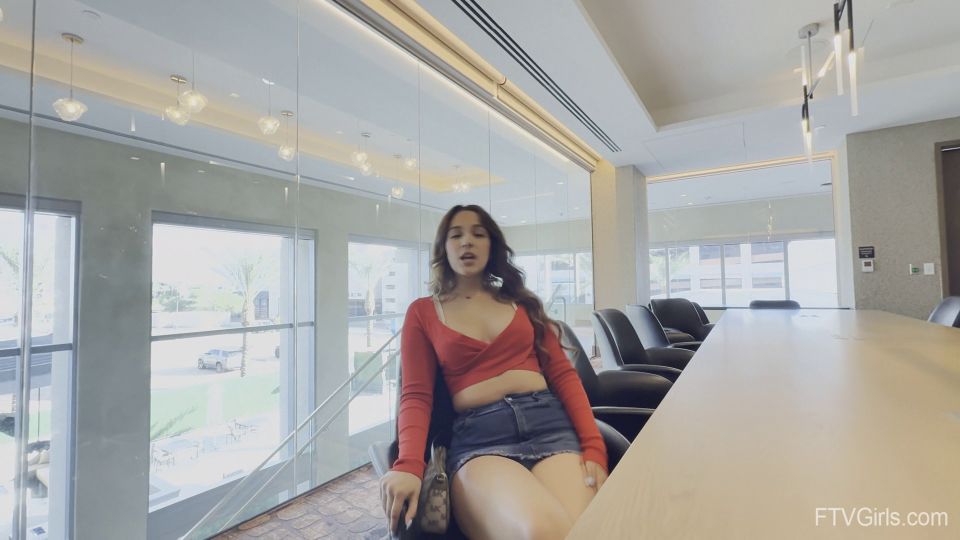 [FTVGirls] París Recién Legal Adolescente [01.18.26] [1080p]