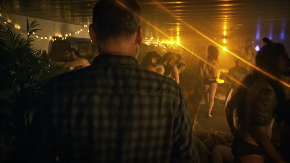 Mary Helen Sassman, Carly Jowitt, etc- Los sobrantes s03e05 (2017) HD 1080p!!!