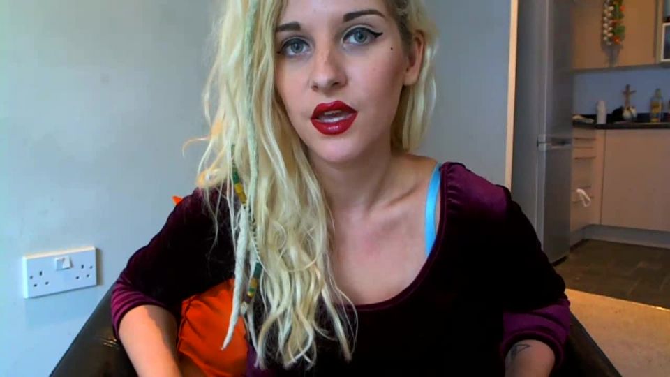 vídeo para adultos 30 Diosa Kitty - Tu fealdad me ofende en la masturbación porno femdom strapon grande