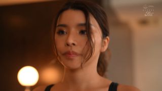 Kurosaki Hana A Personal Trainer Overflowing With Sexual Desire Stimulates A (Creampie)