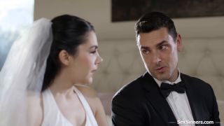 7150 Hubby is really anal about my butt plug