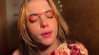 [ManyVids] Longhairluna Manyvids.22.09.13.Longhairluna.Sucking.On.Pomegranate.Asmr 