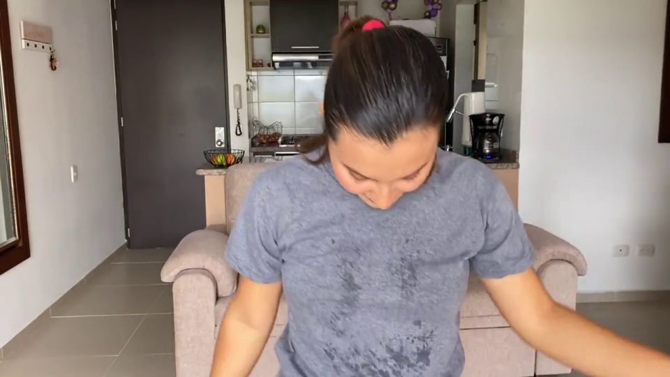 Femdom Porn Nasty Ninna – sweaty dance 4