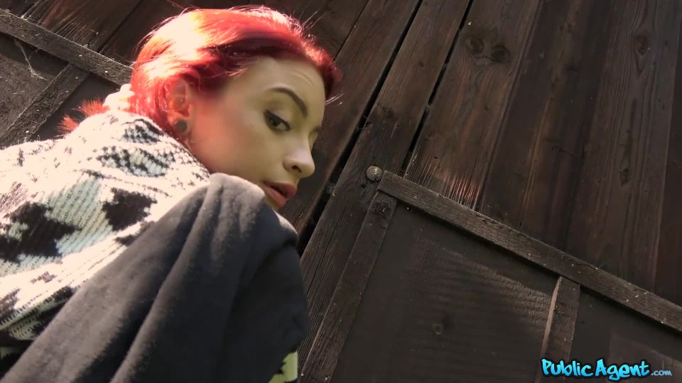 7860 Lola Fae - follada por Euro Guy