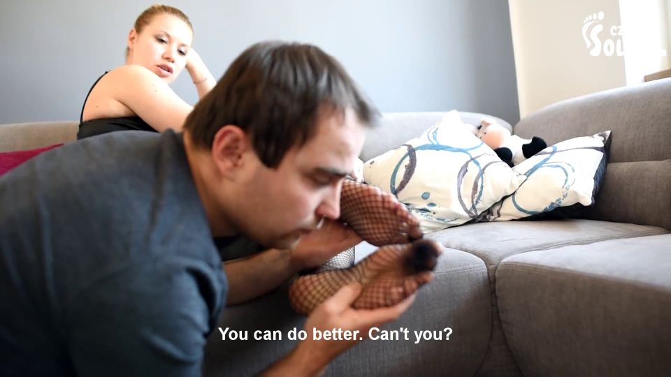 7174 Madam Cat And Her Foot Slave