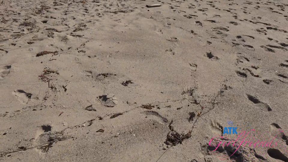 [ATKGirlfriends] Julia James Malibu 1 [03.10.25] [1080p]