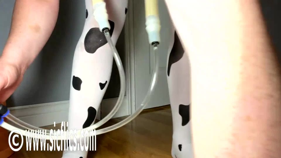 7116 Alexis wrecks her loose cunt