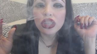 PrincessDi - Smoke and long red nails JOE