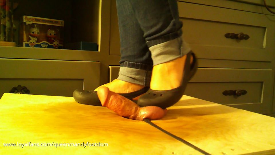 Queen Mandy - Stomping A Cock To Music! - Kicked