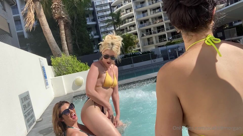 Scarlett Morgan Scarlettmorgan - algunos puntos destacados de mis chicas sólo fiesta de piscina ayer con ellyrosexx tayl 13-09-2020