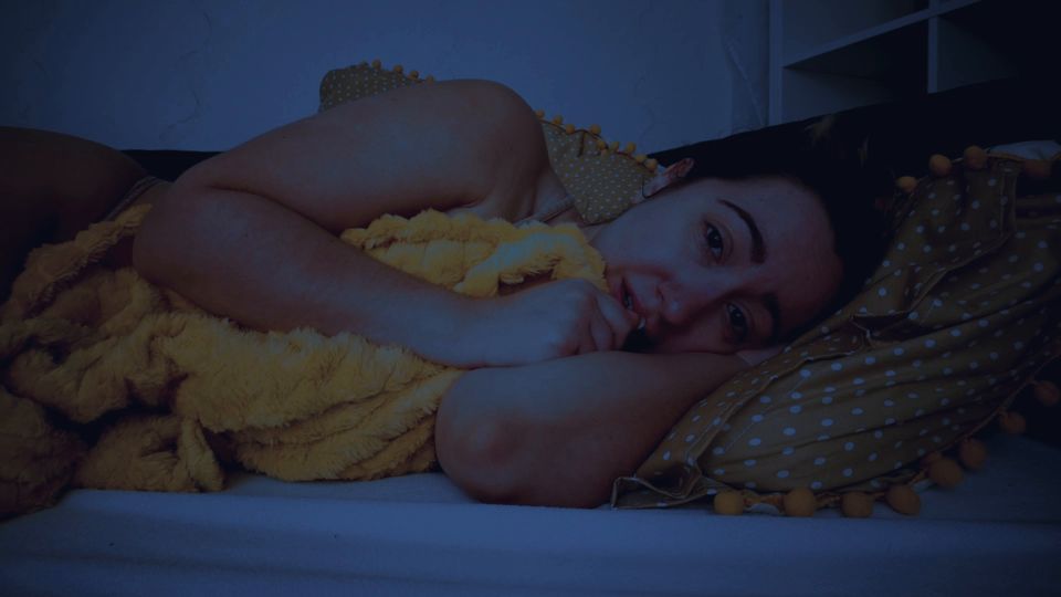 Fetiche porno femenino Lalunalewd pasar la noche con mamá [FullHD 1080p] 2025