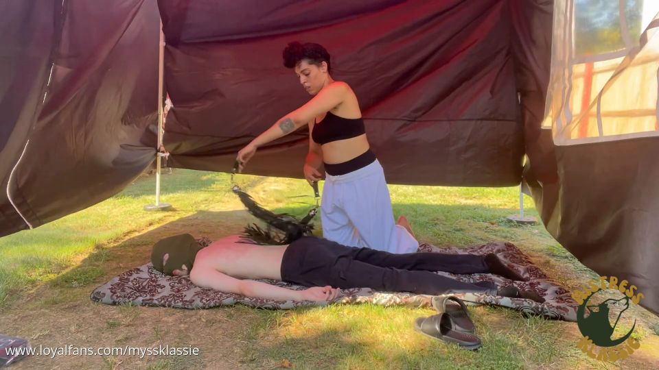 Myssa Klassie - La flagelación relajante.