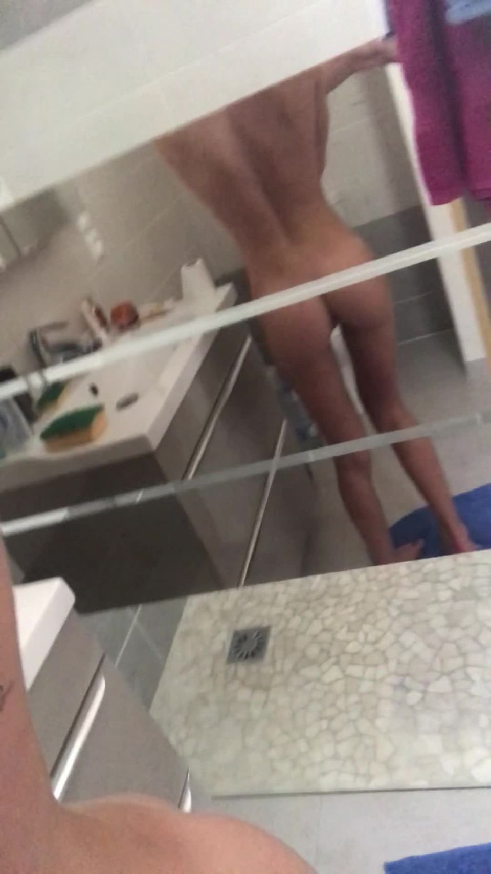 Onlyfans - Angel Emily - angelemilyxxxx - angelemilyxxxxAntes de ducha - 03-08-2018