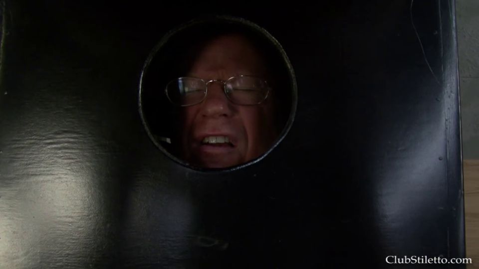 online clip para adultos 11 El Face Farter, fetiche de hombro en femdom porno