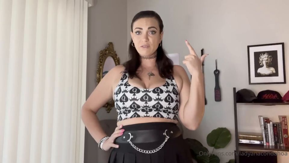 Femdom Porn Lady Anaconda – I Know You Betas Need A Lesson