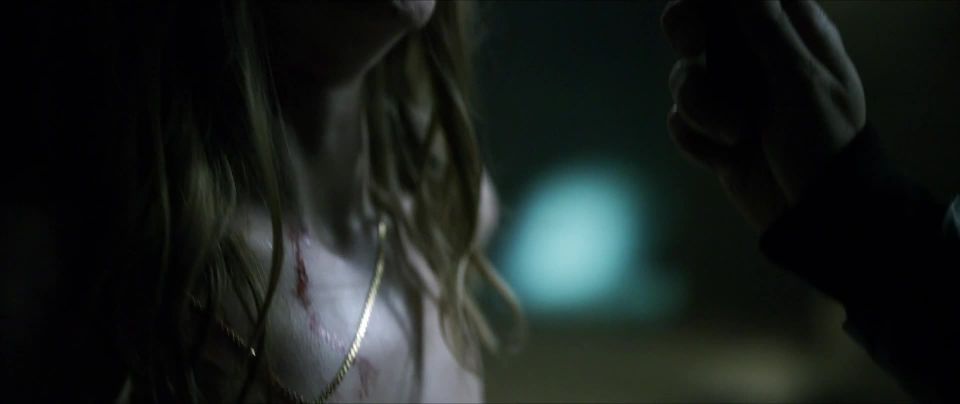 Clemence Bretecher - Le Serpent aux mille Coupures (2017) HD 1080p - (Porno de Celebridad)