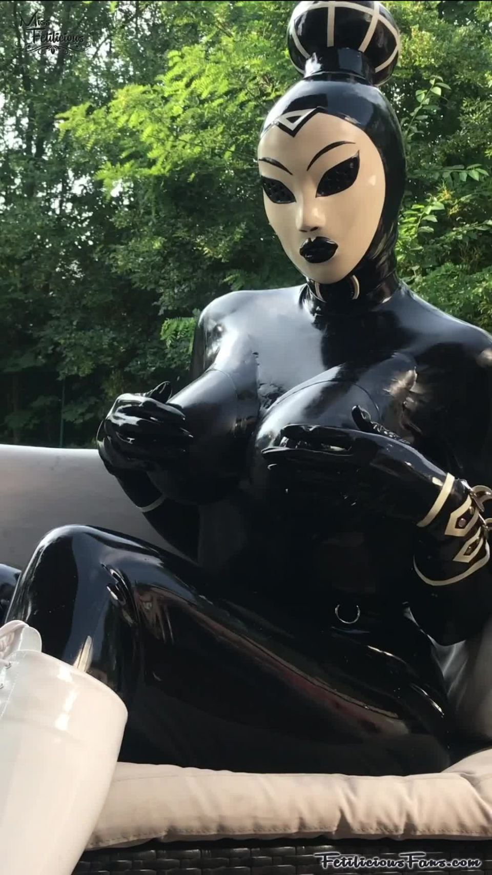 Latex Black And White Cosma Girl Download New Porn Video ...