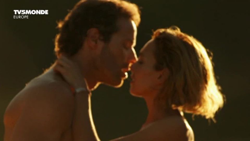 Claire Keim - Jusqu'au bout du monde (2013) HD 720p - [Celebrity porn]