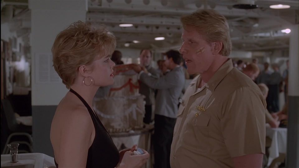 Erika Eleniak – Bajo asedio (1992) HD 1080p - (Celebridad porno)