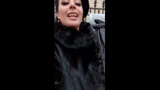 Ezada Sinn - Ezada EzadaMe encantan las pieles especialmente visón - 20-02-2020 - Amateur