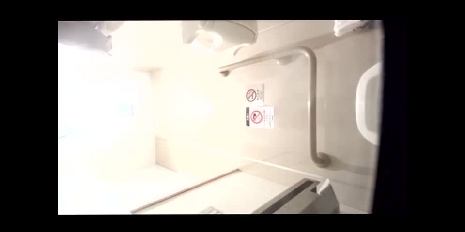 Voyeur WC - 15306869  voyeur  voyeur