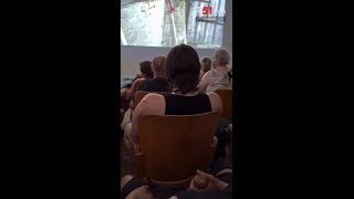 R51 22 Día 5 - Pajear en grupo en el cine (4K.