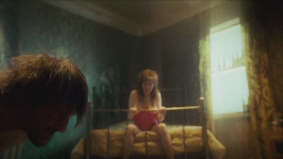 Julie LeBreton, Marie-Josee Godin - Cadavres (2009) HD 720p - (Celebrity porn)