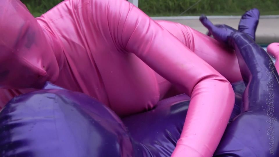 Blindmasks en el doble float en la piscina Vista rápida Porn...