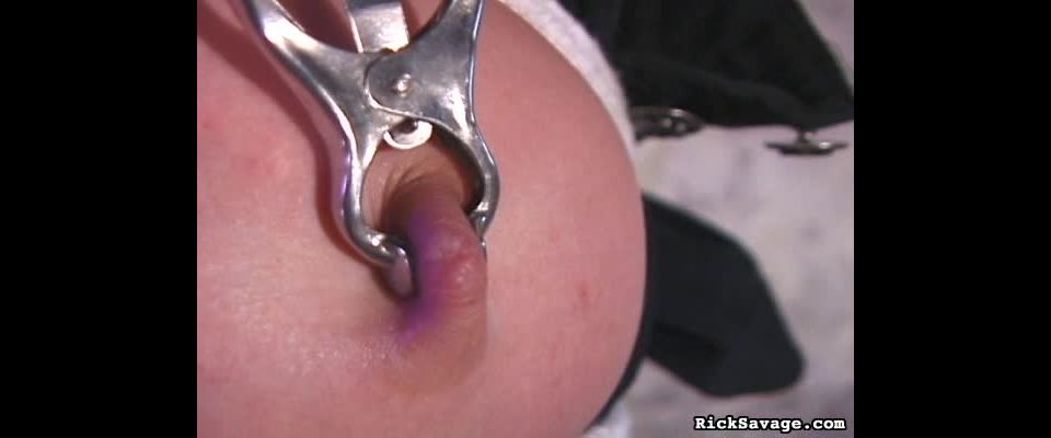 porno clip 48 Pezones recortados: Andrea, bangla femdom en femdom porno