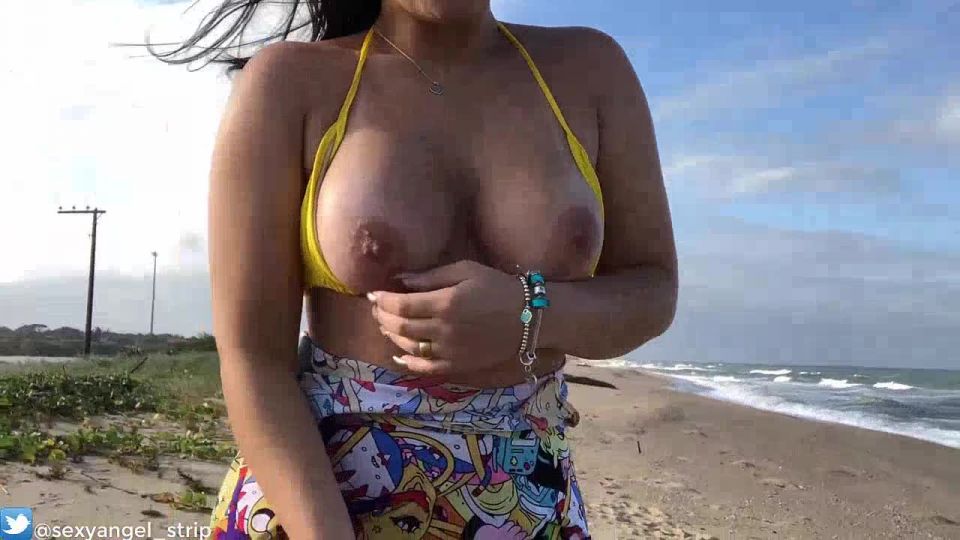 Emanuelly Raquel142 - JOI en la playa Desnudo público Voyeur