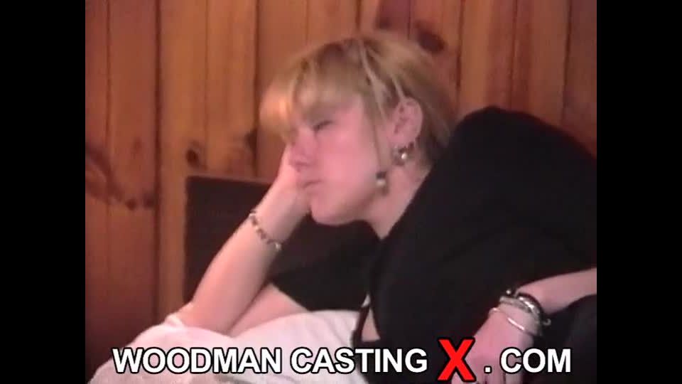 Beso de la alegría - BTS - cama y 3 niños GroupSex