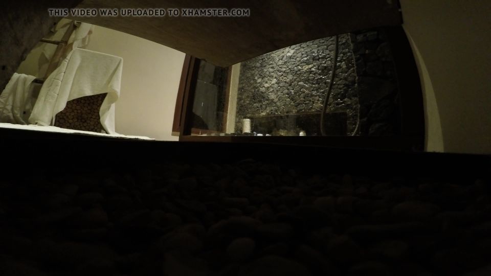 Girls_in_shower_4krecord