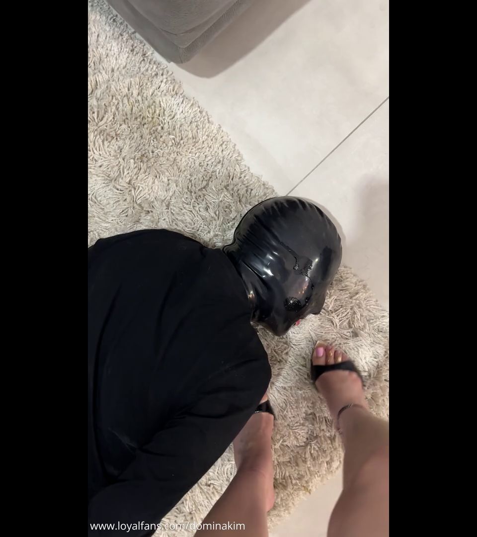 Domina Kim - Face Kicking And My Holy Spit - Hard faceslap