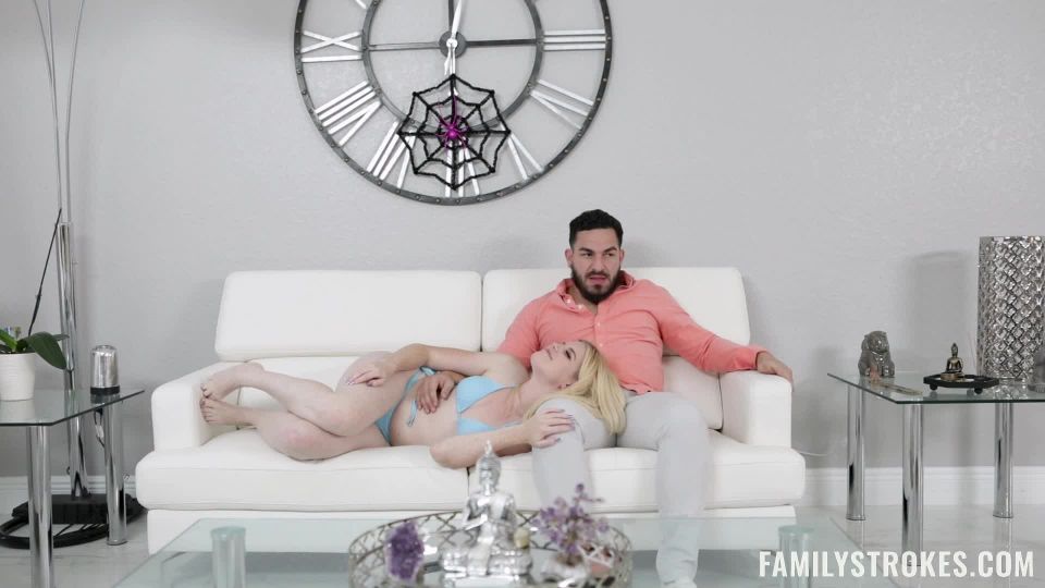 Nikki Dulce Reunión El Stepbro (Porno de Amateur)