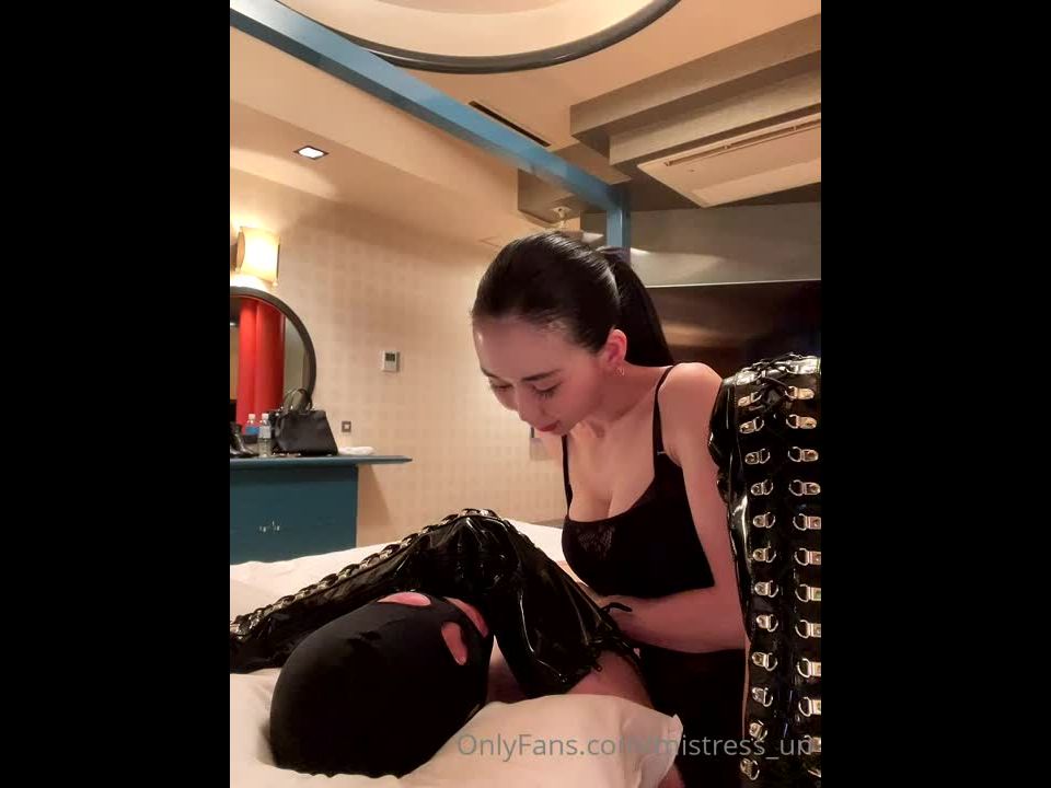 Today’S Training Movie – Enamel Boots – MISTRESS UN - [Webcam]