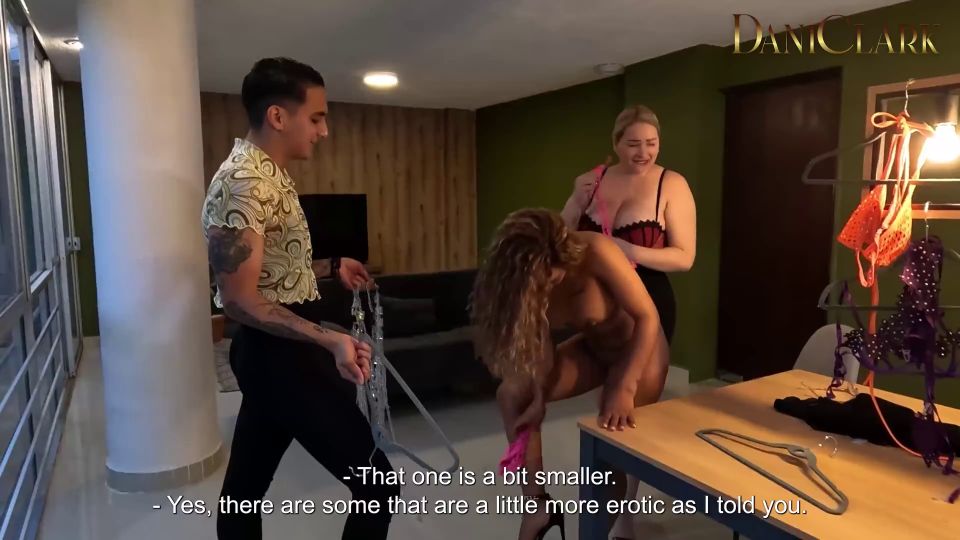 fetish  fetish A FAKE STYLIST SEDUCED BY HER SECRETARY  Loree Love Samantha Garmendia DANI CLARK OFICIAL [FullHD 1080p] 2025 