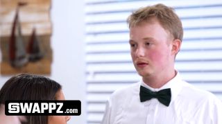 6220 Cougars Catfished Into Filthy Swap