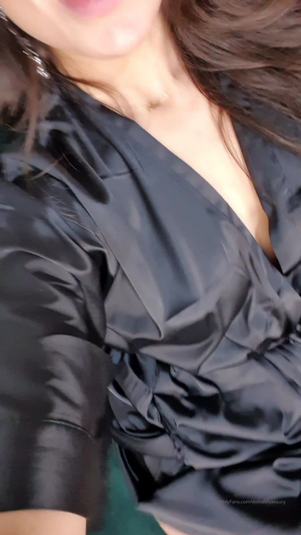 Diosa Domdeluxury - Domdeluxury - Siterip - K2S - UBIQFILE () Una buena noche siempre comienza conmigo